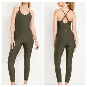 Old Navy Olive Green Cloud+ Sleeveless 7/8 Bodysuit Size XS Petite